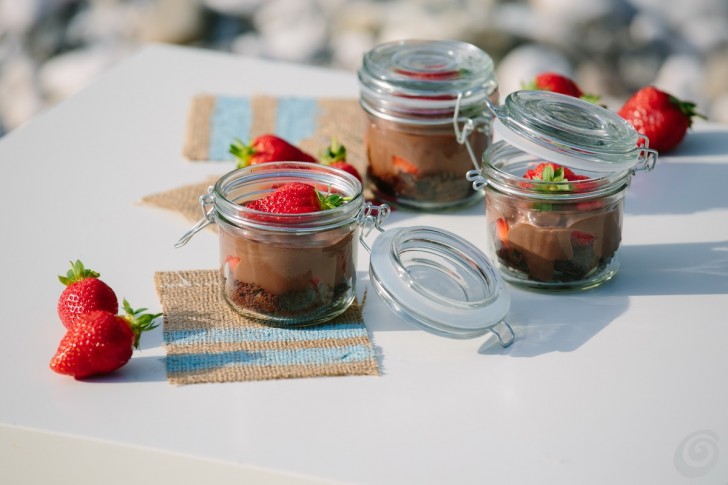 dolce fragola cioccolato bicchierino strawberry chocolate cake in glasses 