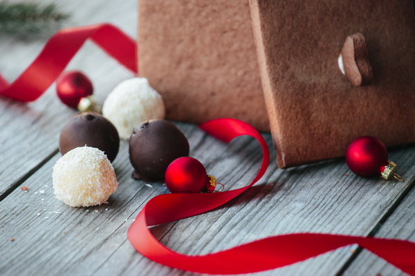 scatola-di-biscotto-praline-cocco-ricetta