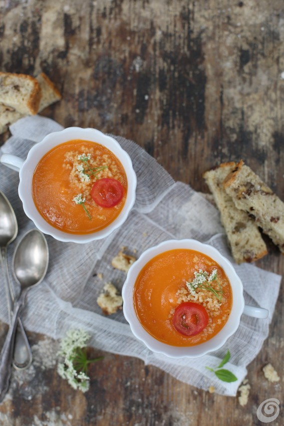 cous_cous_tomato_soup